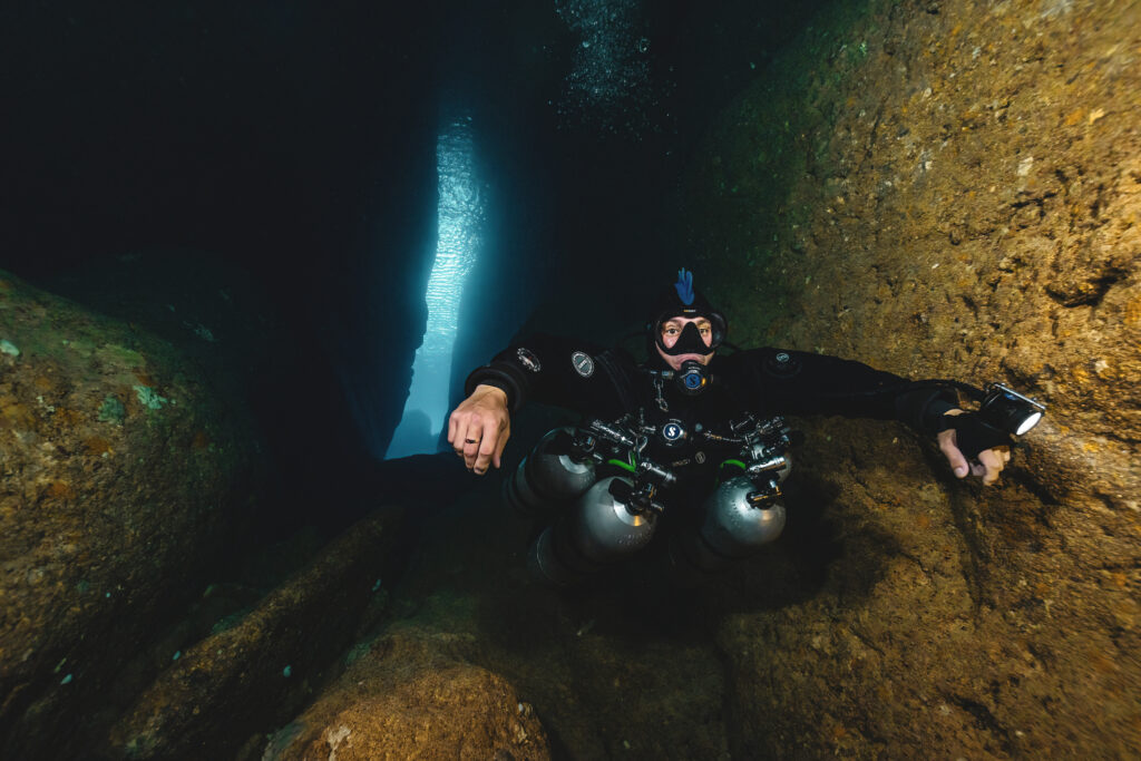 iantd technical sidemount instructor julien garnier scuba diving mexico playa del carmen